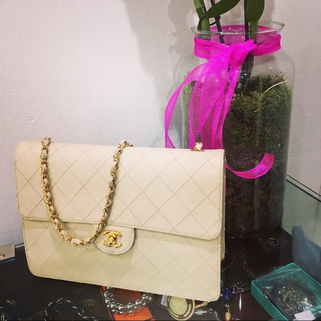 Chanel caviar jumbo vintage Hw oro color panna condizioni ottime codice  interno no dust no card